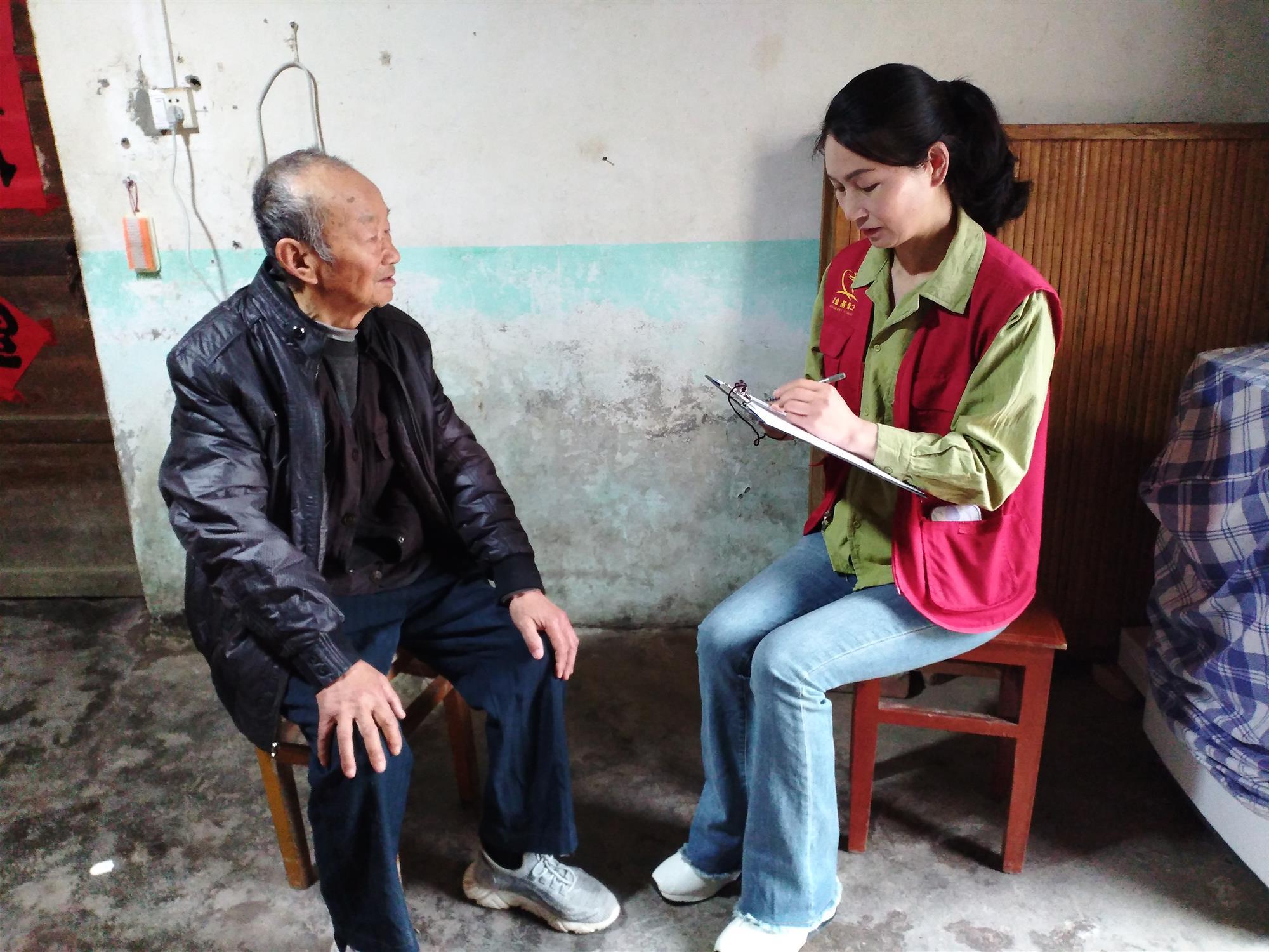 助老月捐日：乡村老人的独居生活